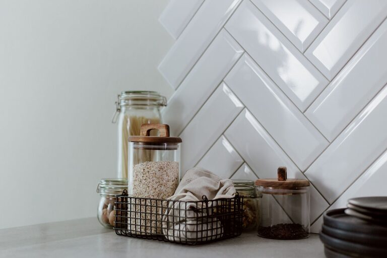 How to Make Your Kitchen Counters Clutter-Free in Easy Steps
